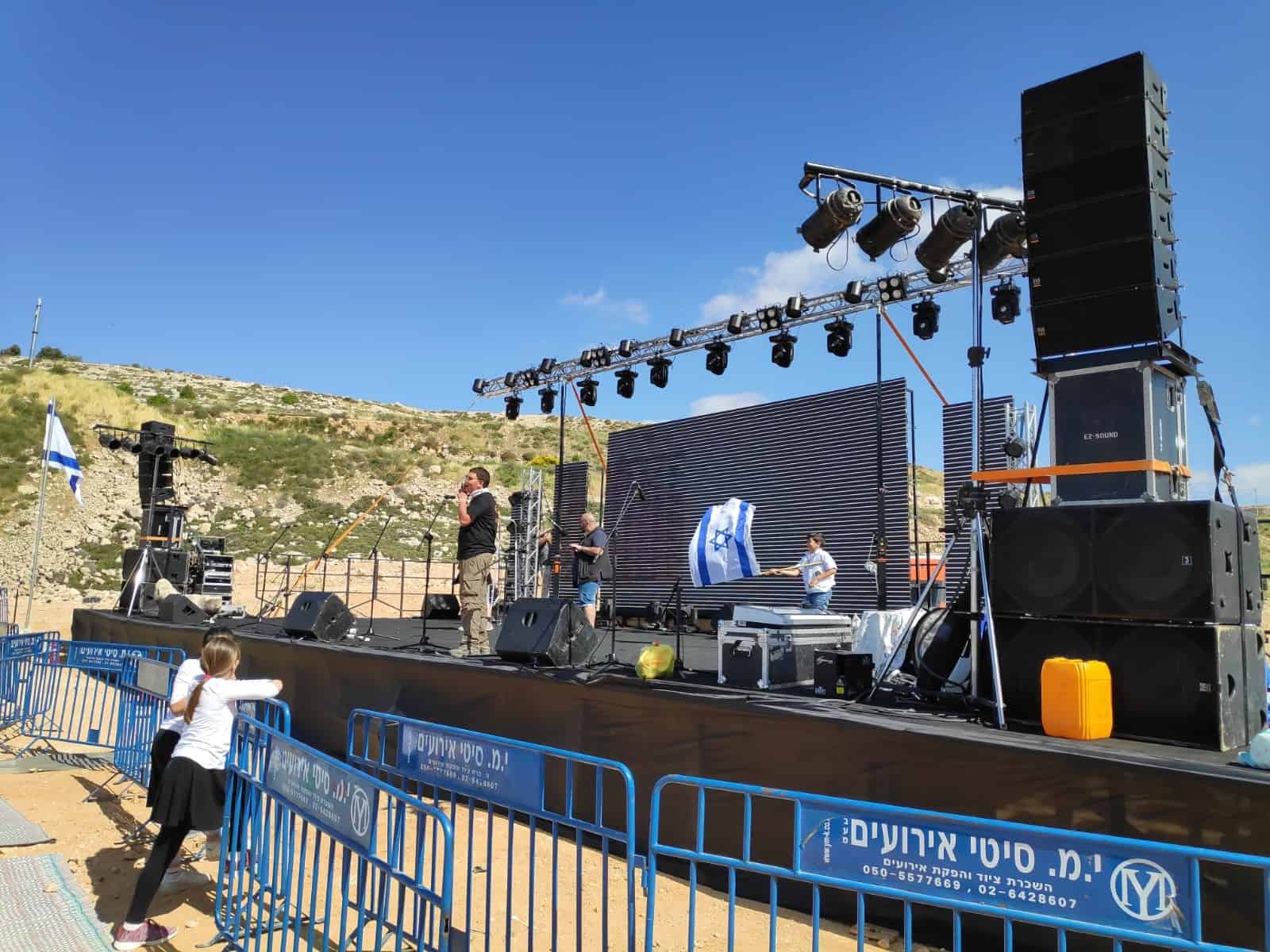 מסכי לד לאירועים להשכרה